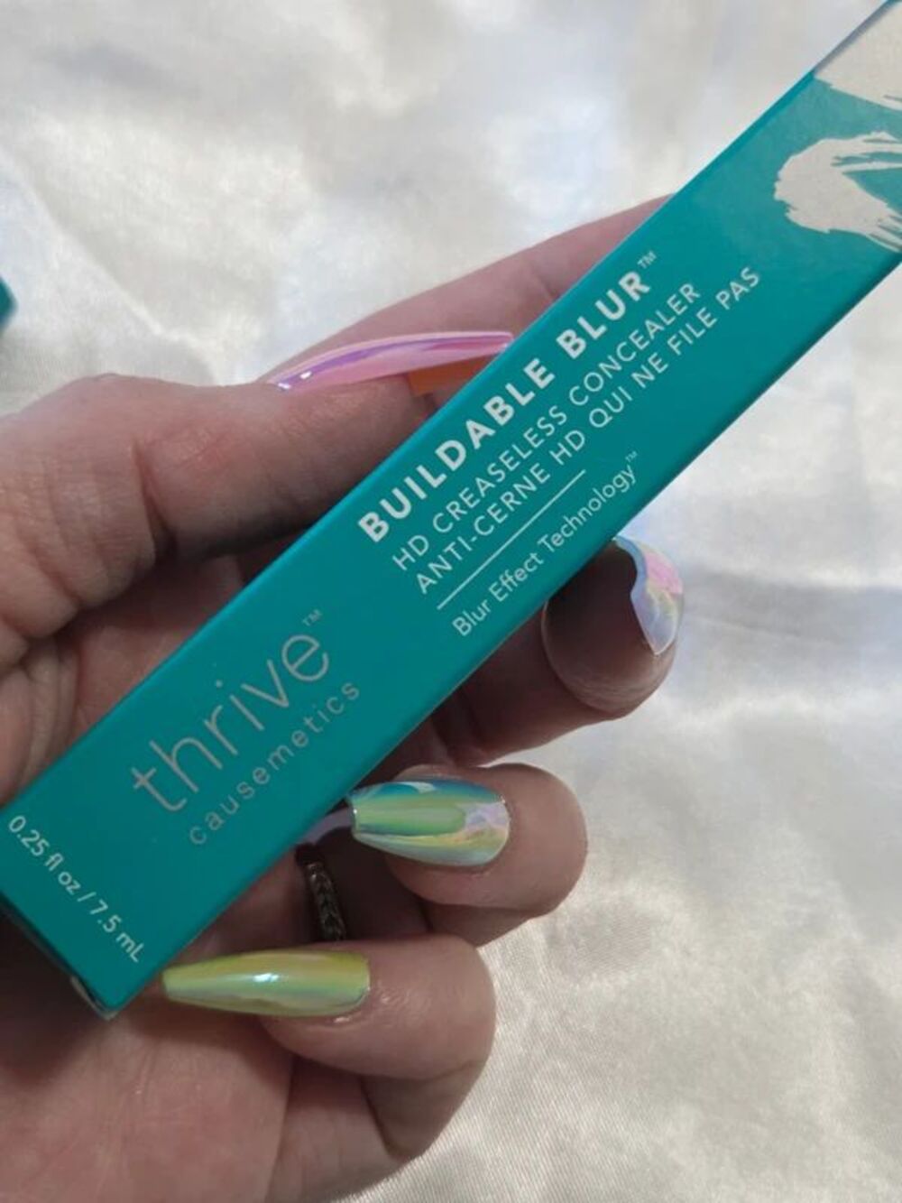 Thrive Buildable Blur HD Creaseless Concealer - Light Medium (cool) - Picture 5 of 12
